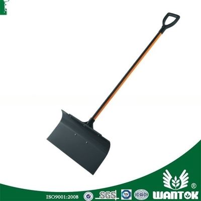 Experiência de remoção de neve suave com 13 3/4in S051PY Neve Pusher