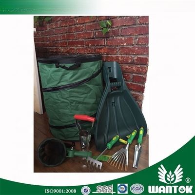 Copas de folhas de plástico e raquete de mão perfeito para limpeza de folhas